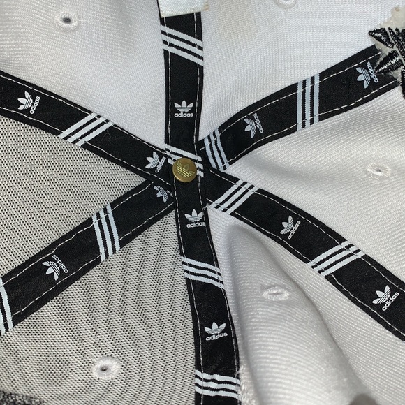Adidas hat white & black Adidas Mens baseball cap - Picture 7 of 13